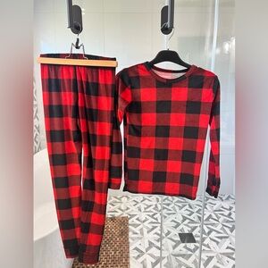 Cat & Jack super soft buffalo print PJ’s -sz 12 - slim fit - excellent condition